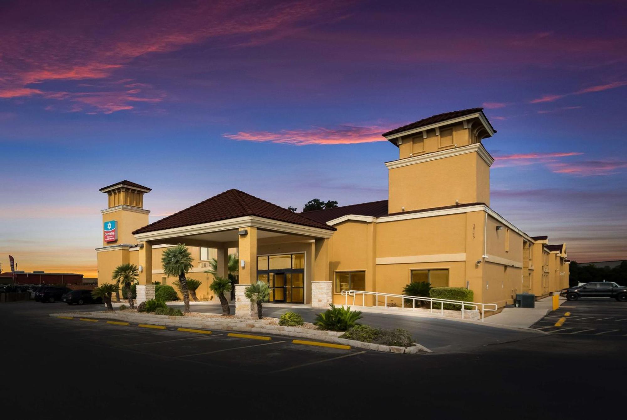 Surestay Plus Hotel By Best Western San Antonio North Екстер'єр фото