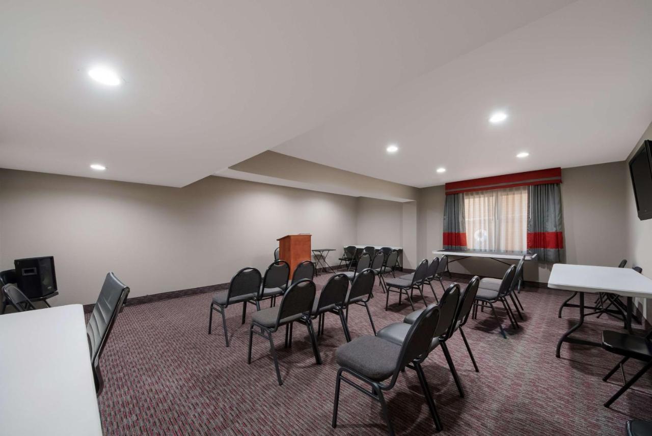 Surestay Plus Hotel By Best Western San Antonio North Екстер'єр фото