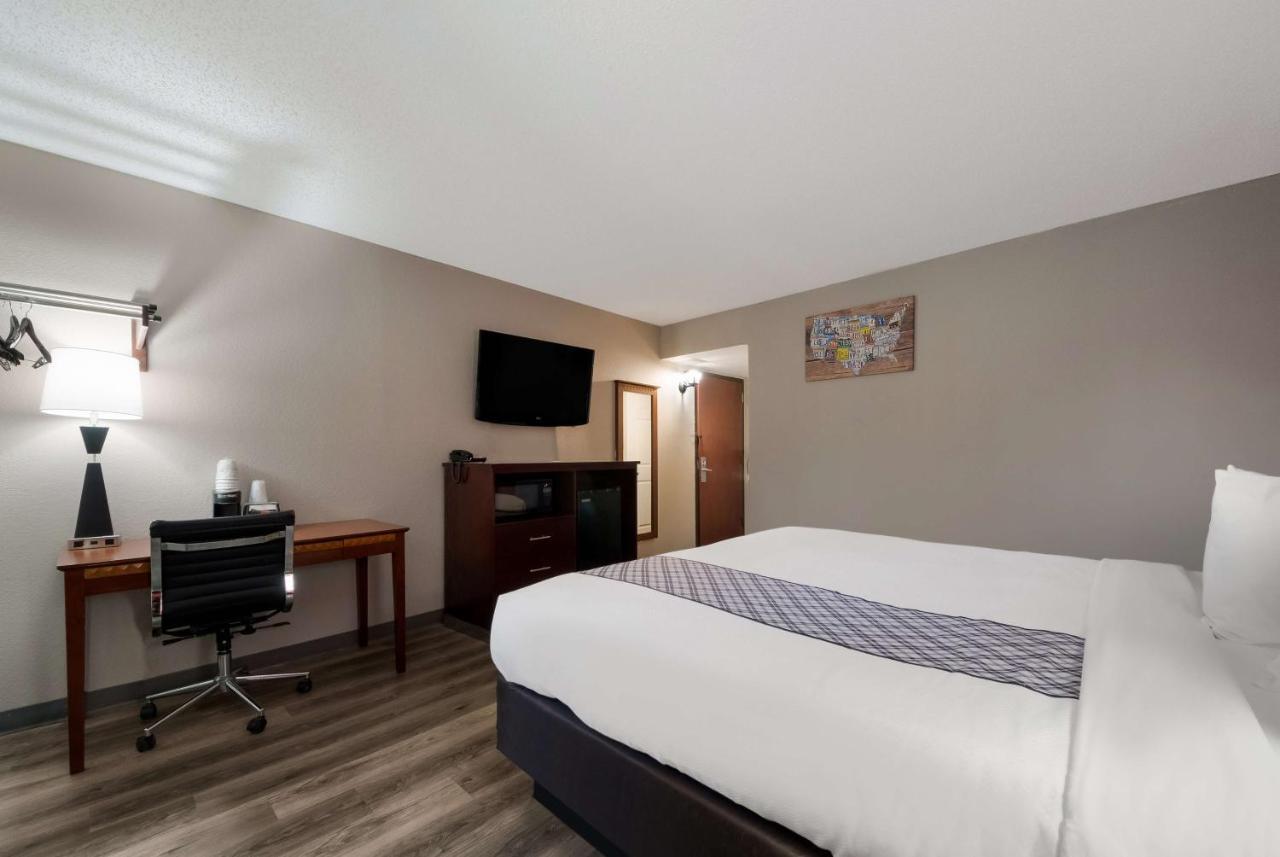 Surestay Plus Hotel By Best Western San Antonio North Екстер'єр фото
