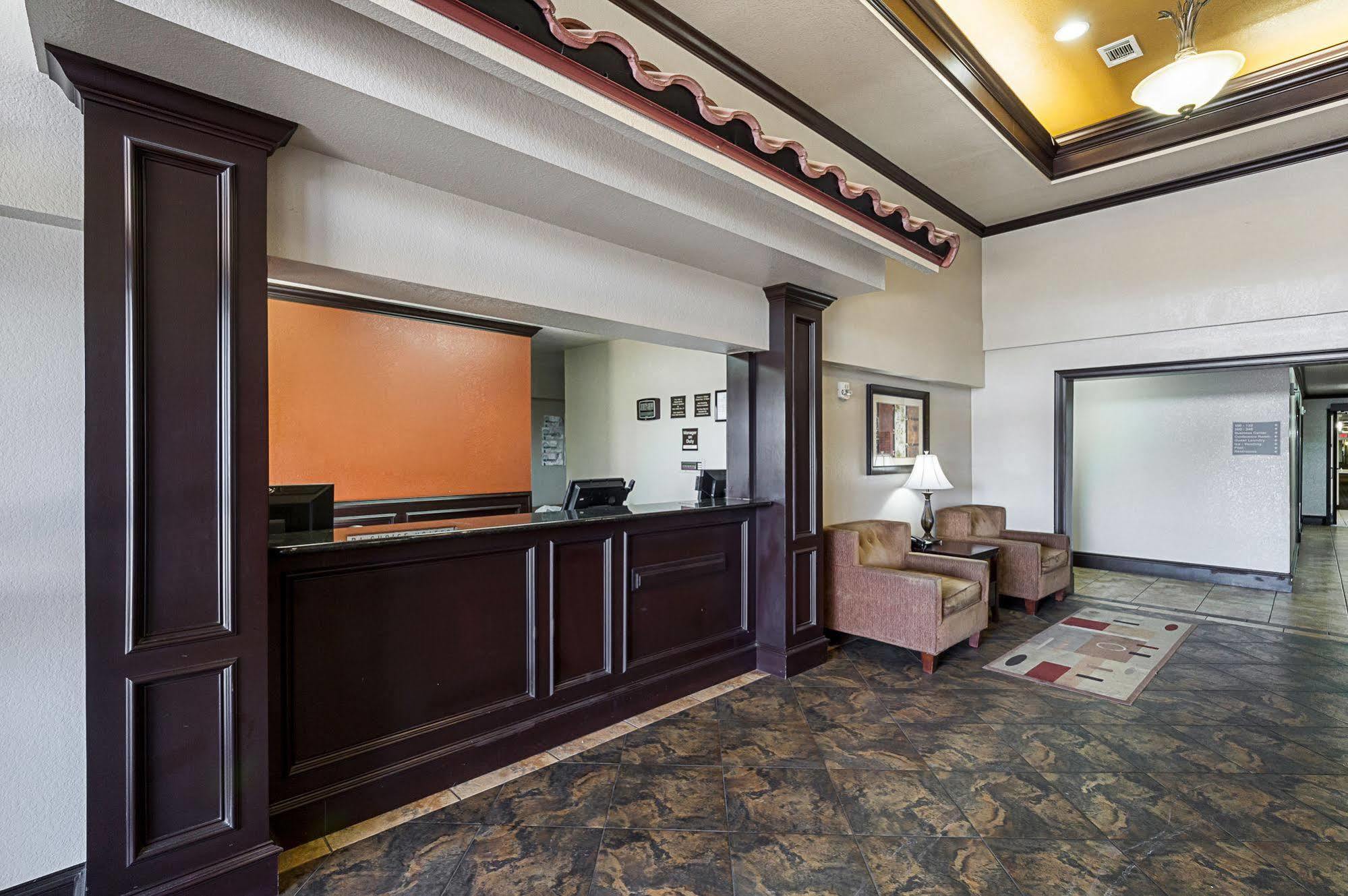 Surestay Plus Hotel By Best Western San Antonio North Екстер'єр фото
