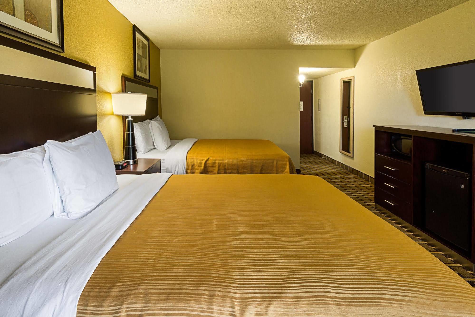 Surestay Plus Hotel By Best Western San Antonio North Екстер'єр фото