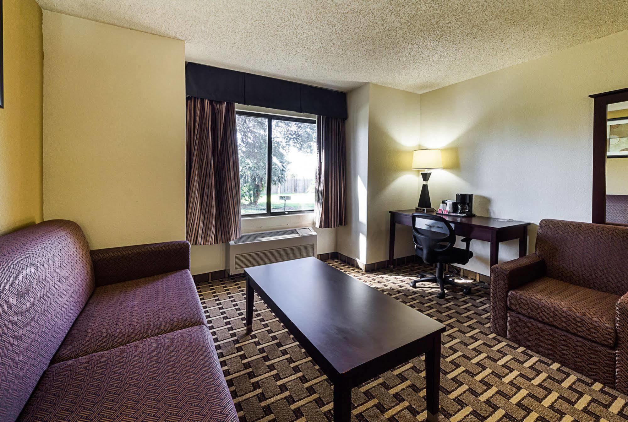 Surestay Plus Hotel By Best Western San Antonio North Екстер'єр фото
