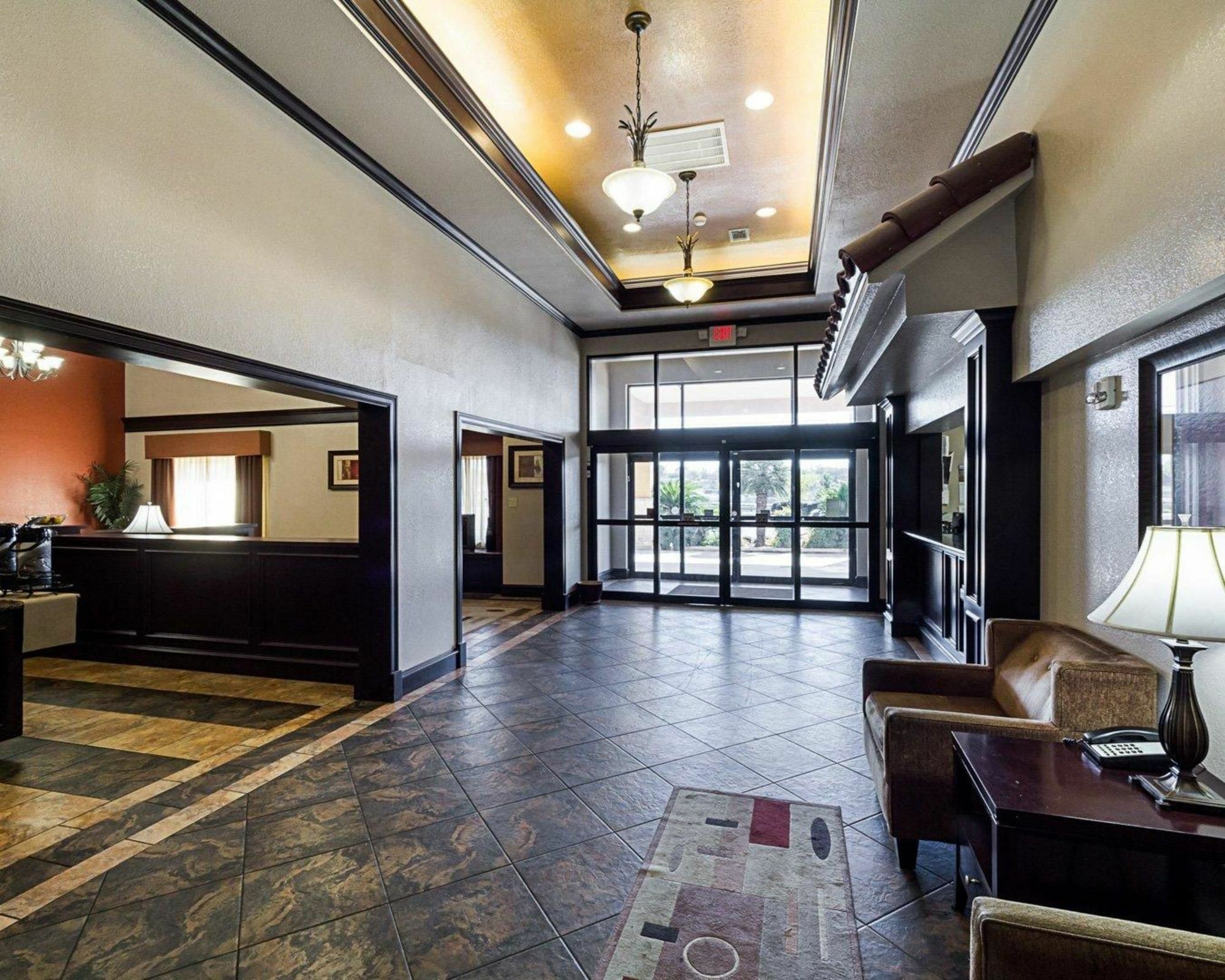 Surestay Plus Hotel By Best Western San Antonio North Екстер'єр фото